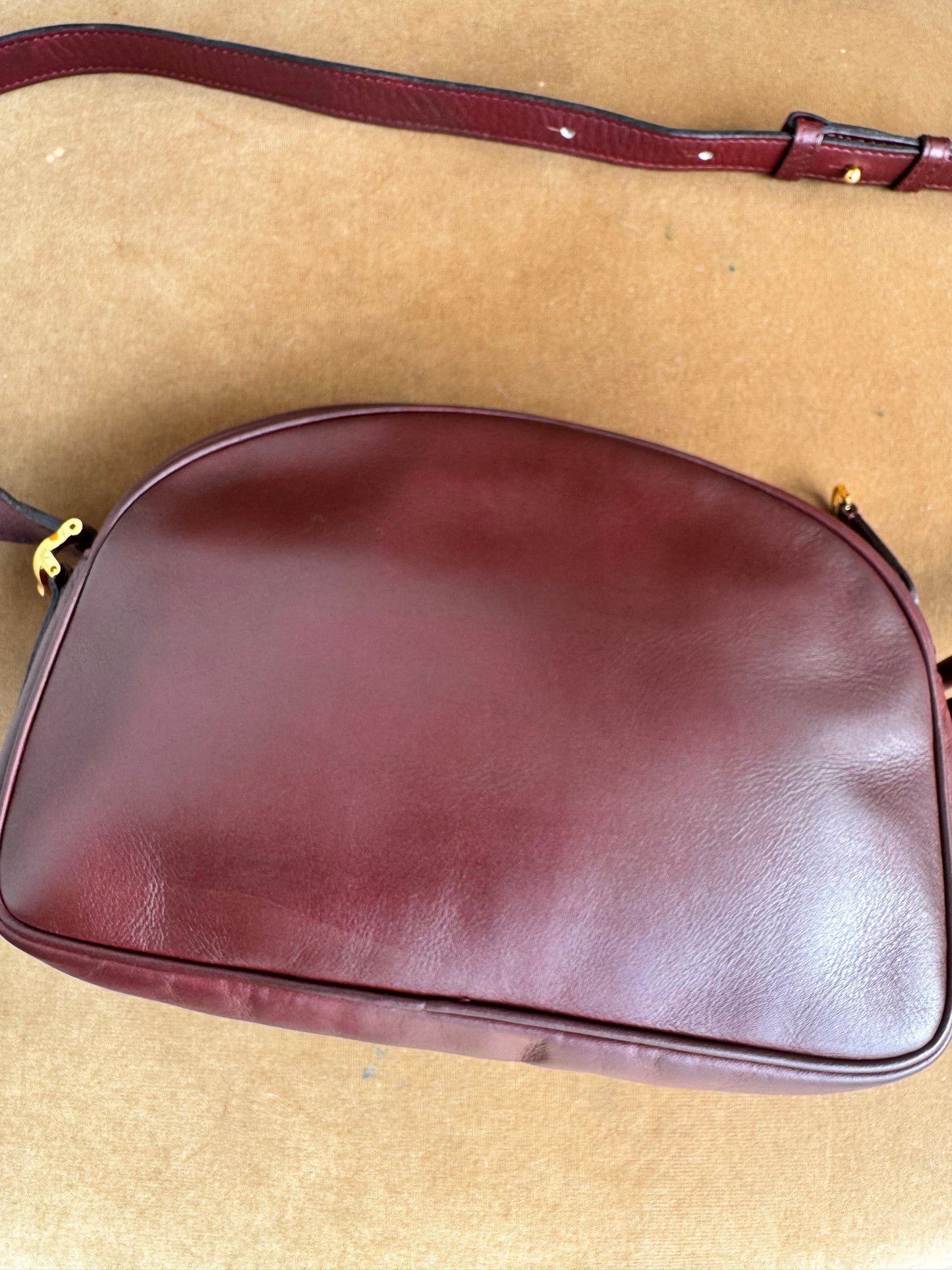 Cartier - Must de Cartier Leather Crossbody Bag Bordeaux
