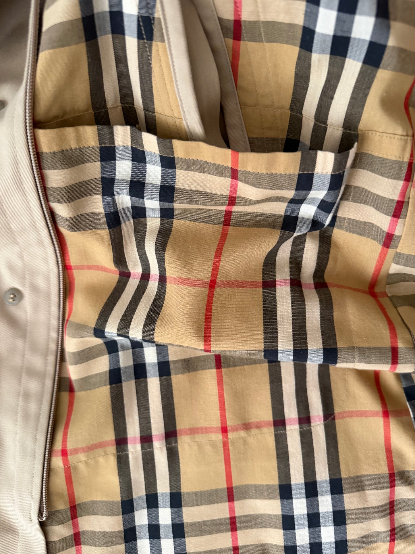 Burberry Trench Coat - Beige