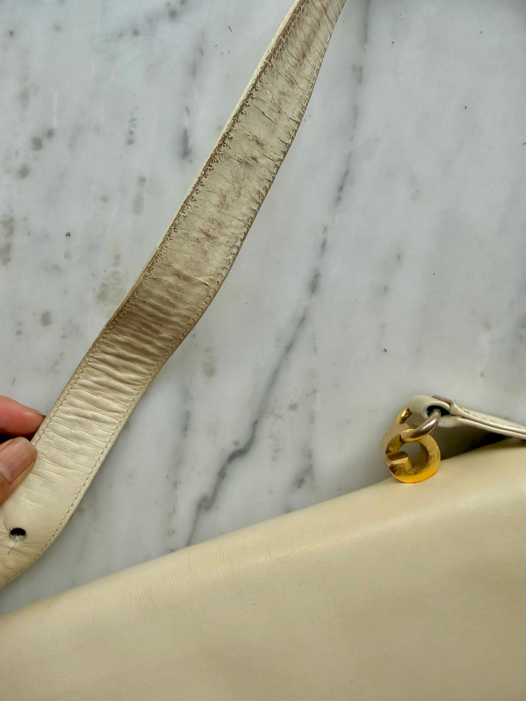 Vintage Gucci Interlocking G Dollar Crossbody Bag - Ivory