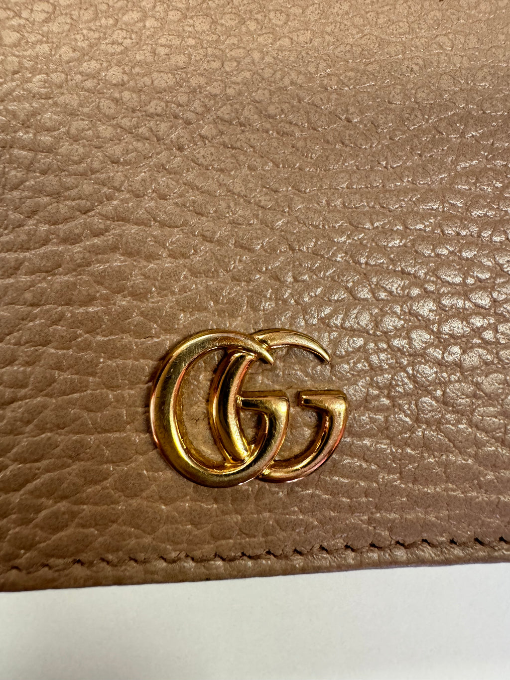 Gucci Logo-Plaque Leather Wallet