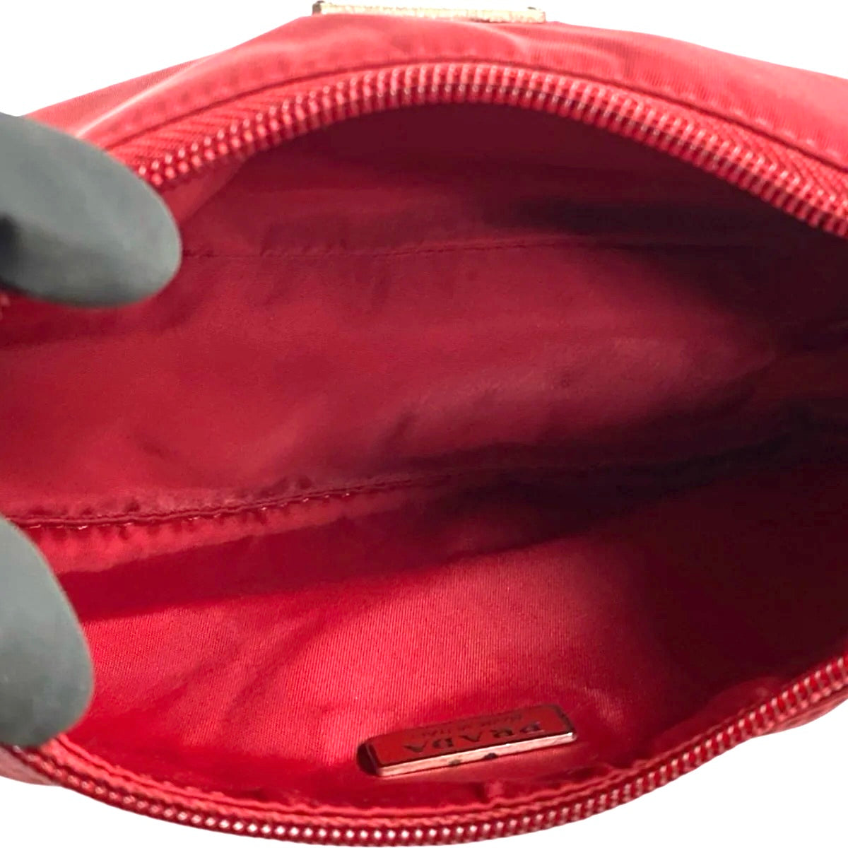Prada Re-Edition 2000 Bag - Red