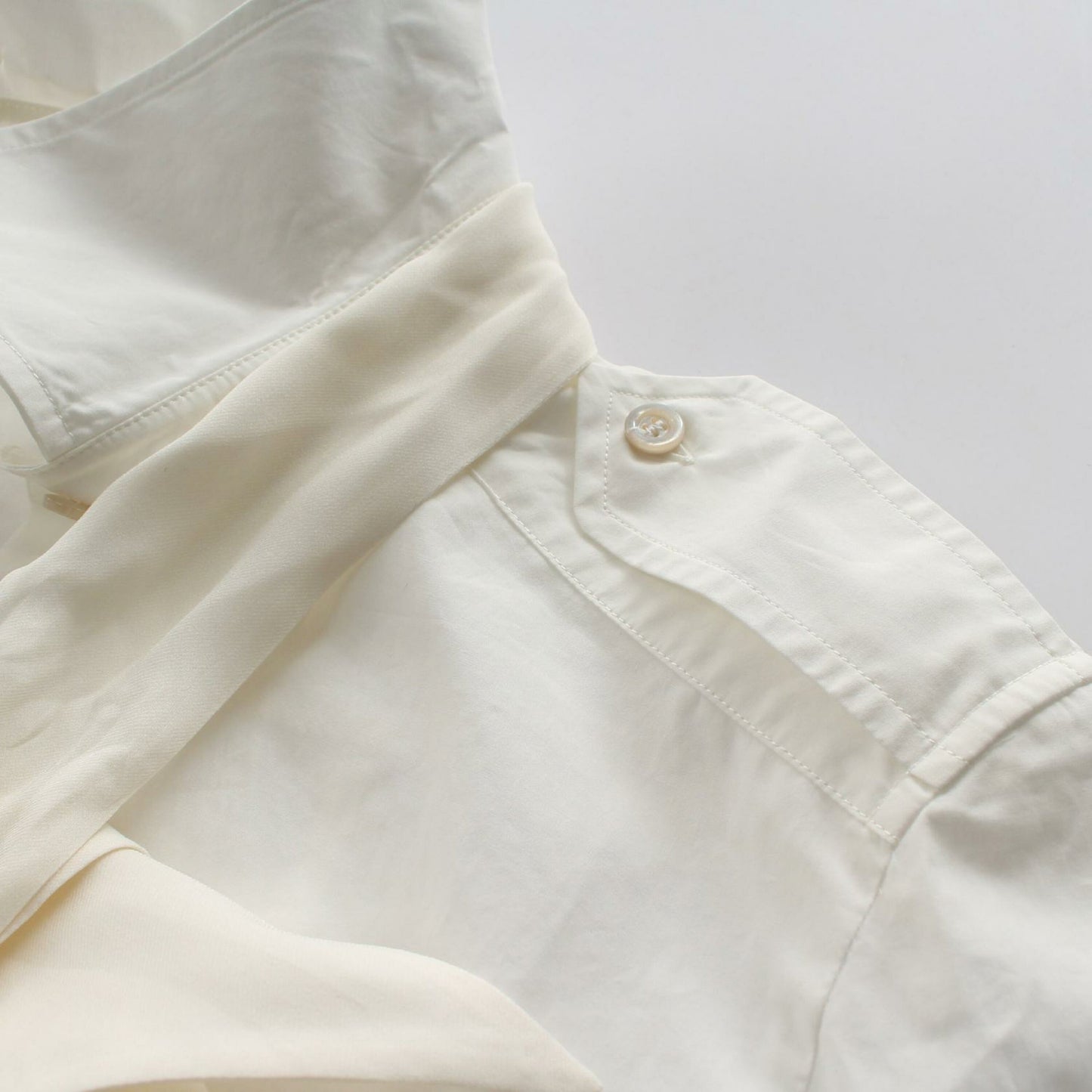 GUCCI White Cropped Shirt