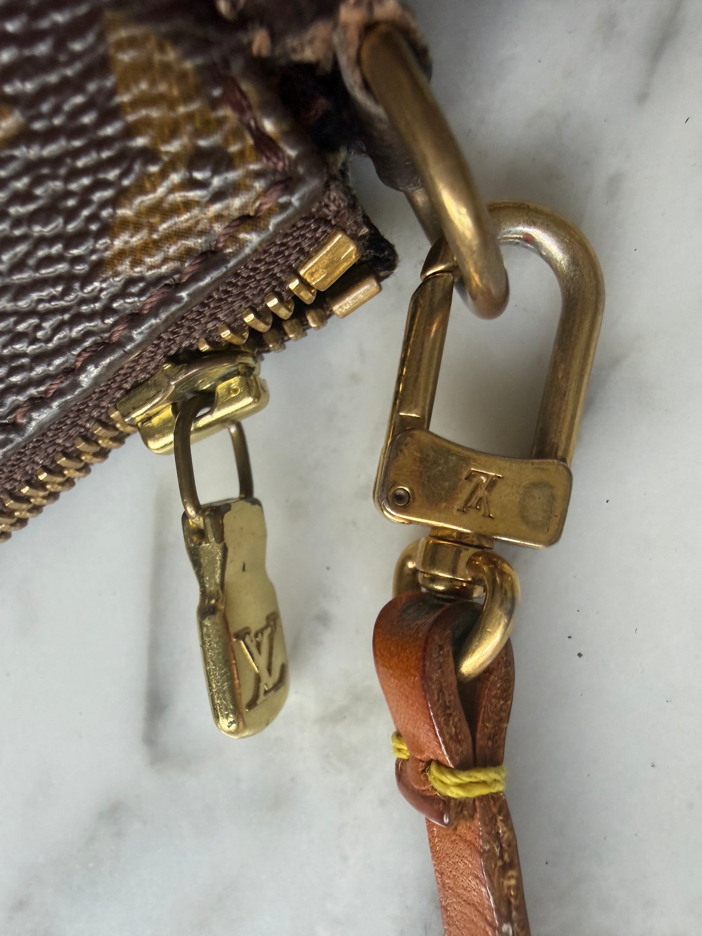 Authentic Louis Vuitton Pochette