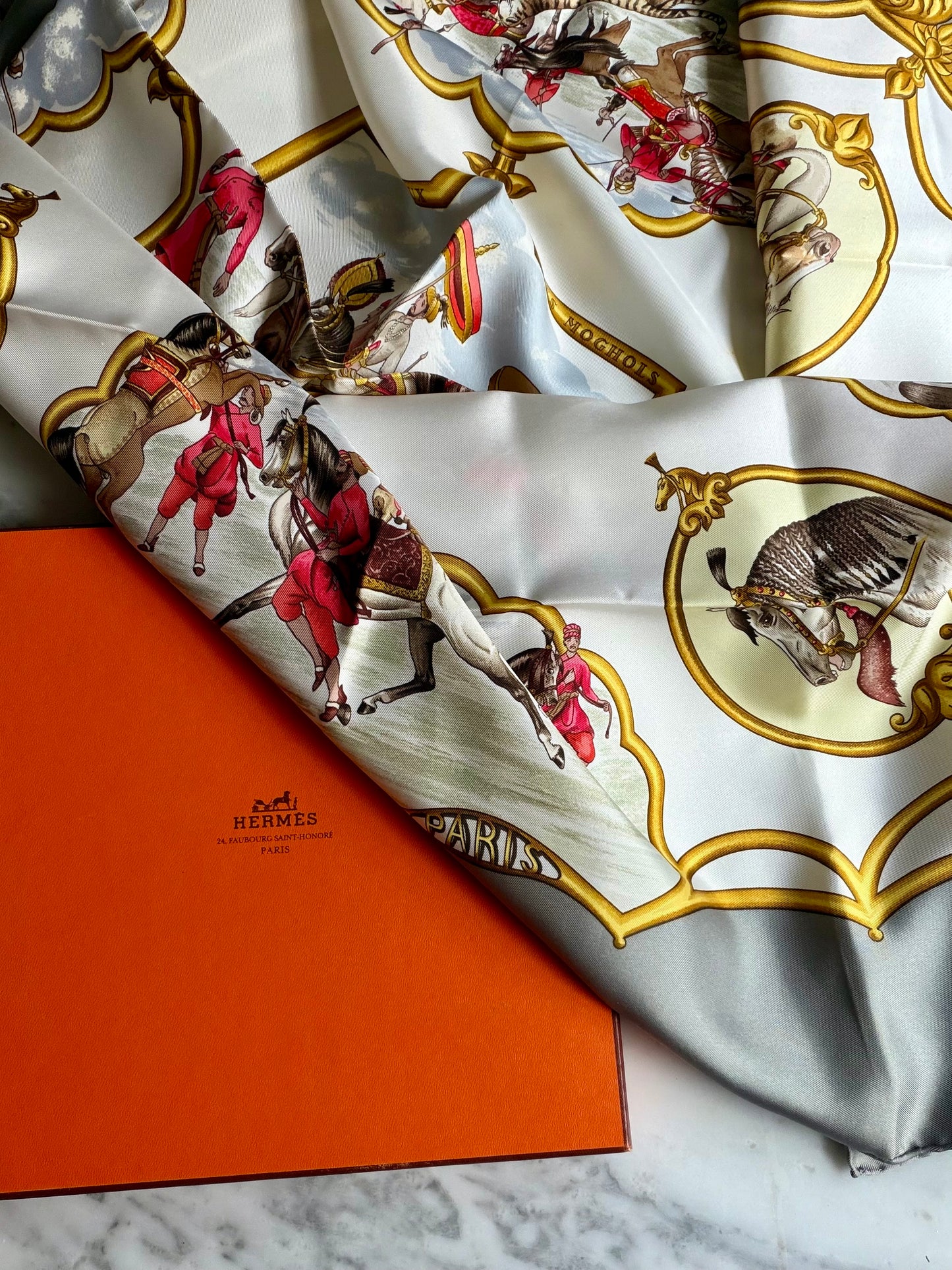 HERMÈS Scarf White Silk Les Chevaux Des Mughal with Box