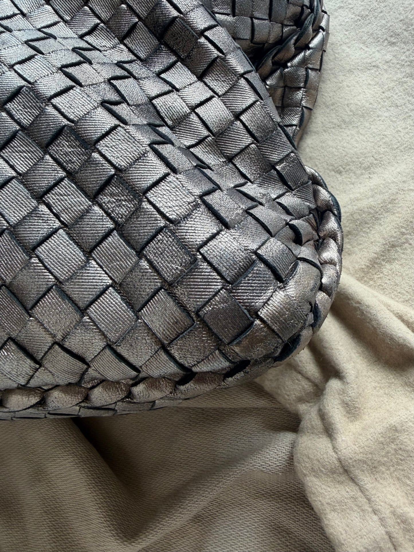 BOTTEGA VENETA Intrecciato Leather Handbag