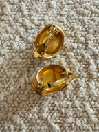 Vintage Ribbed Domed Shell Clip on Earrings