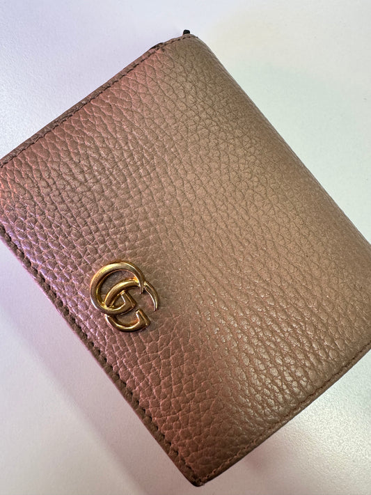 Gucci Logo-Plaque Leather Wallet