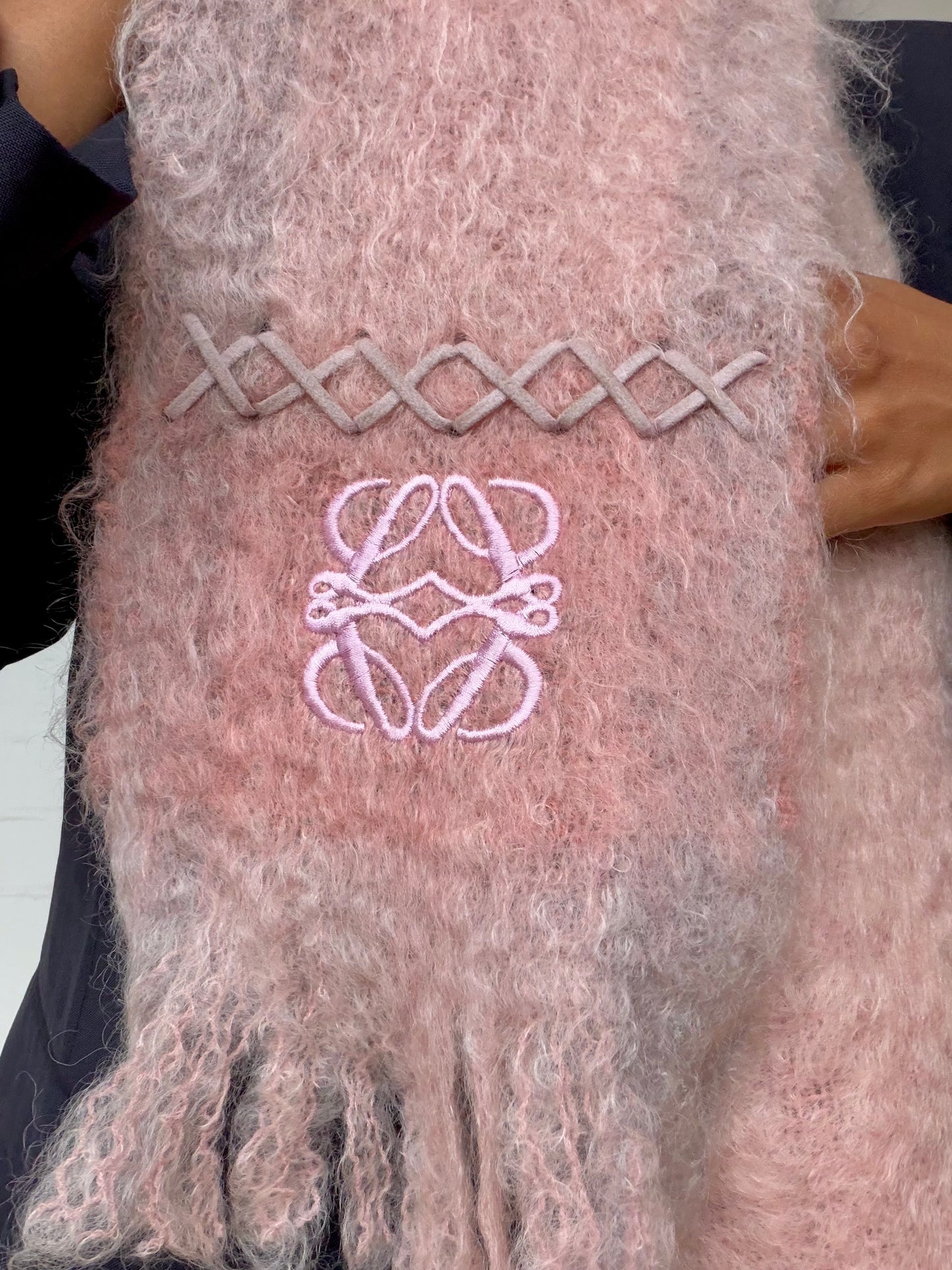 LOEWE Anagram Mohair Scarf - Pink