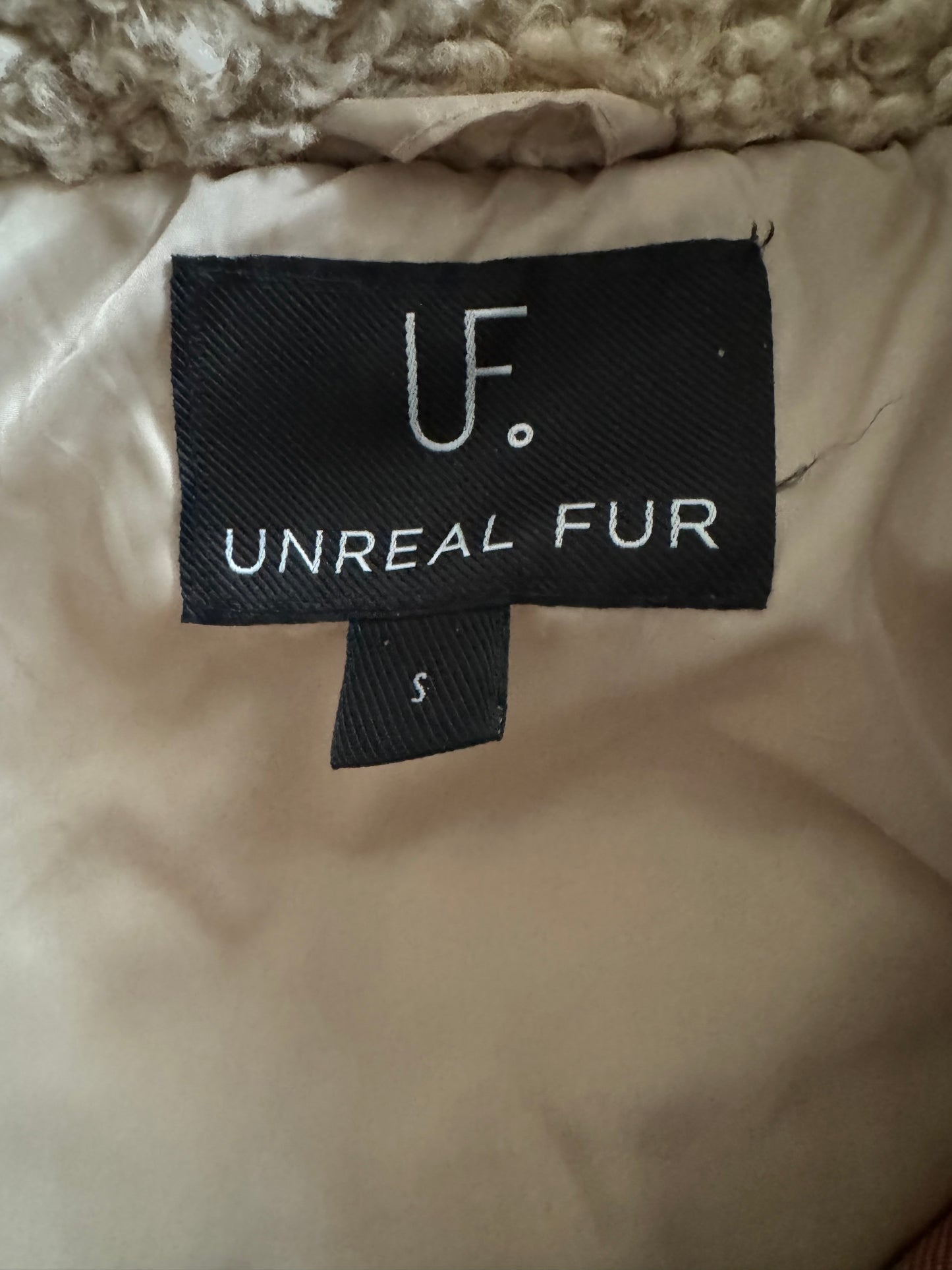 Unreal Fur - Boucle Vest