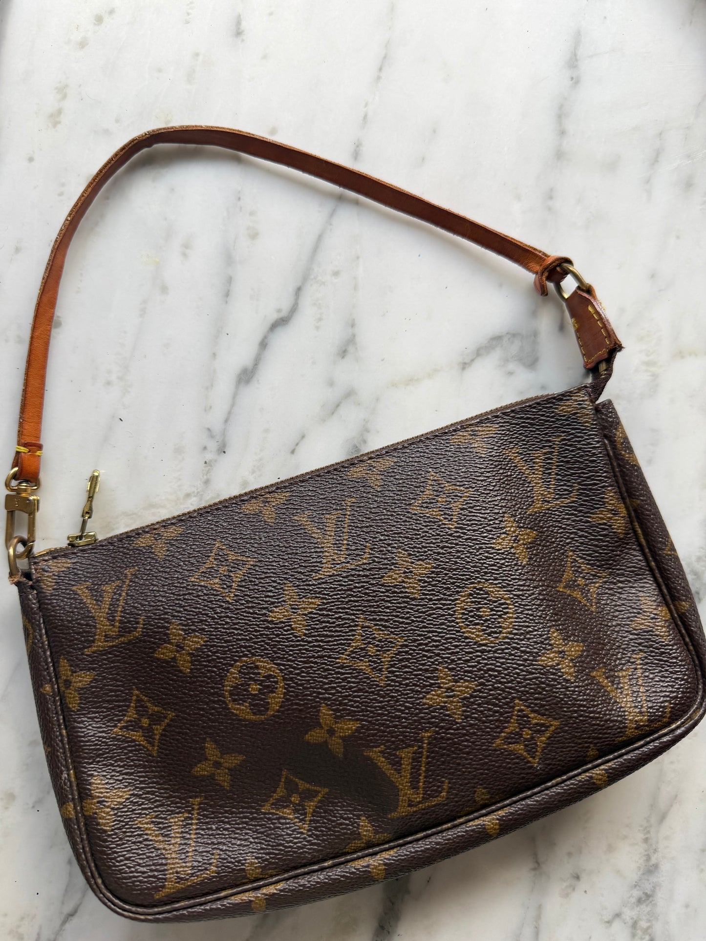 Authentic Louis Vuitton Pochette