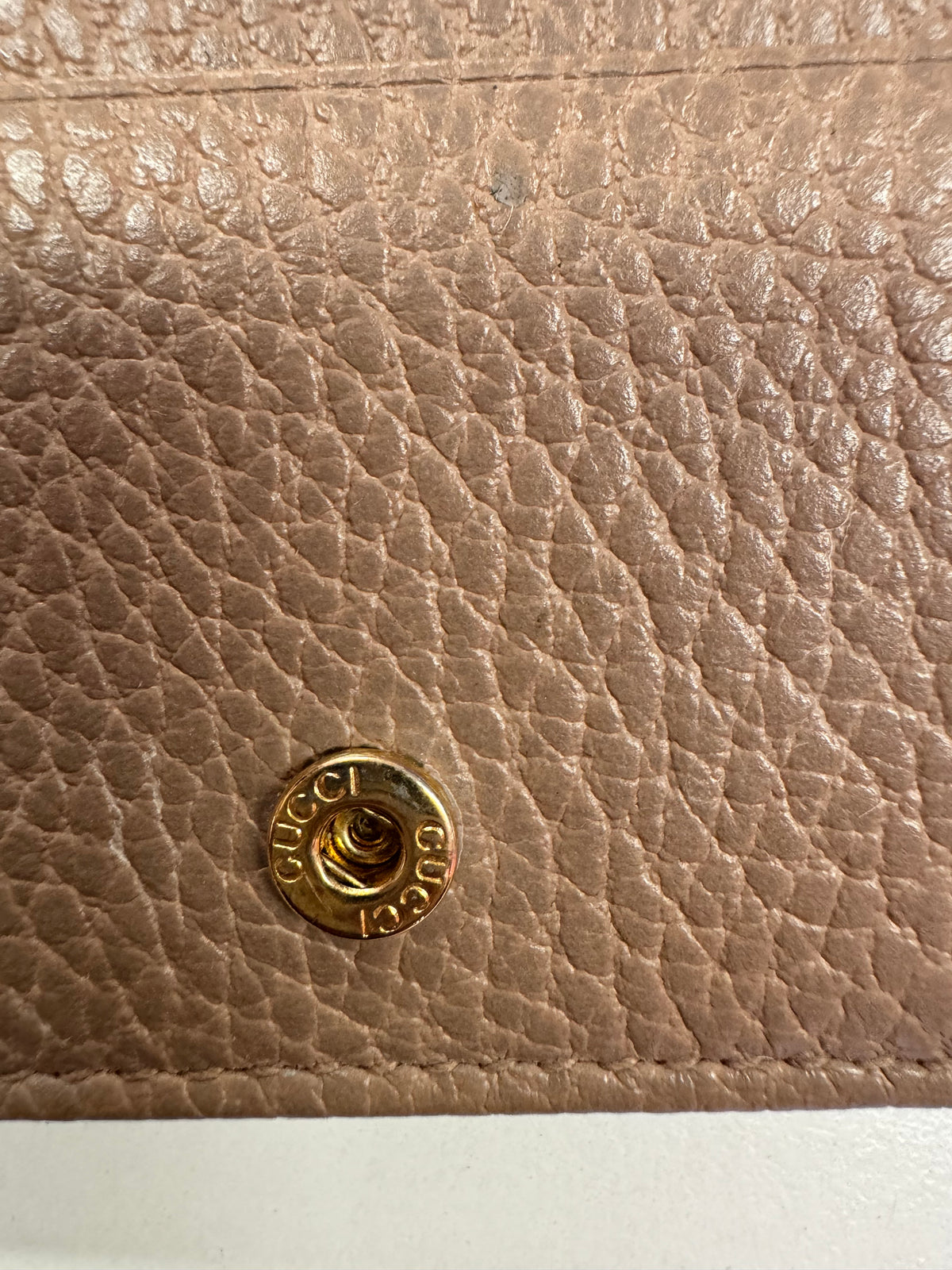 Gucci Logo-Plaque Leather Wallet