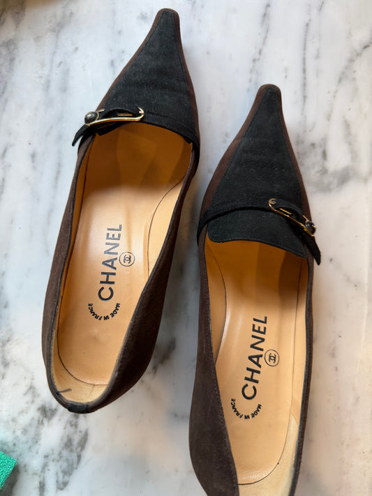 Vintage Chanel Suede Brown Kitten Heel Pumps
