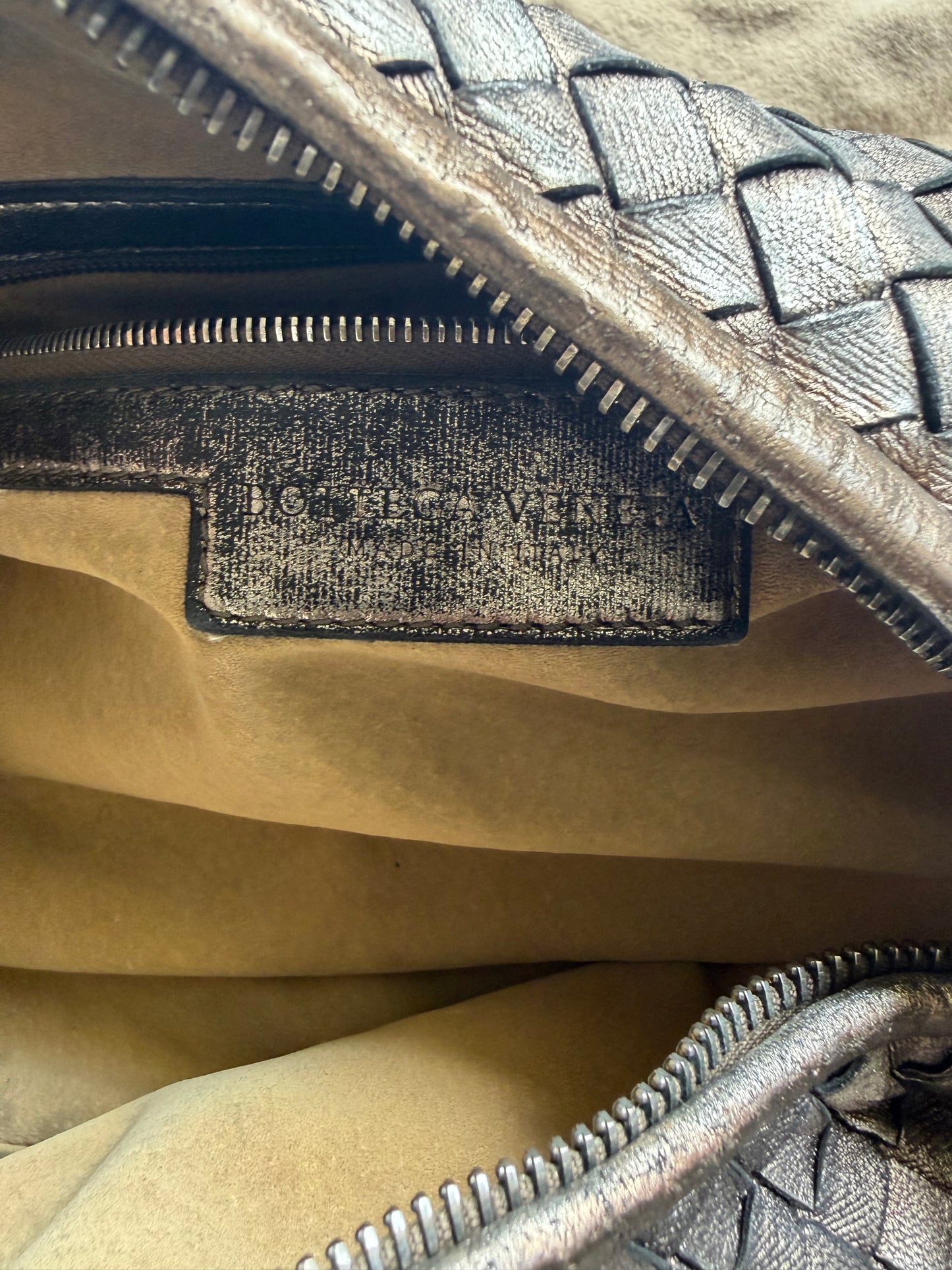 BOTTEGA VENETA Intrecciato Leather Handbag