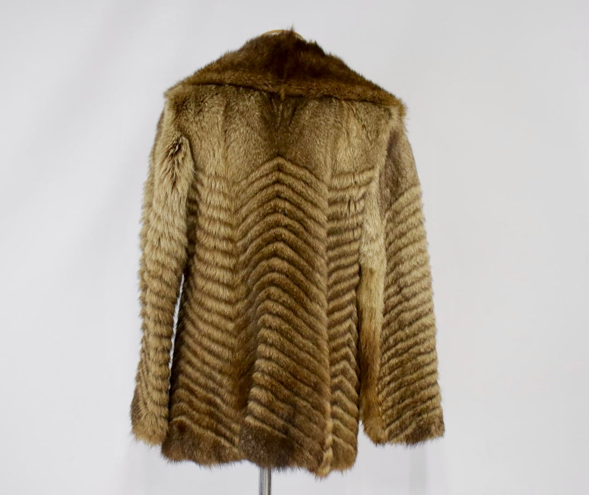 1970s Coyote Fur Vintage Coat - Chevron Pattern