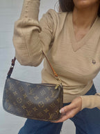 Authentic Louis Vuitton Pochette