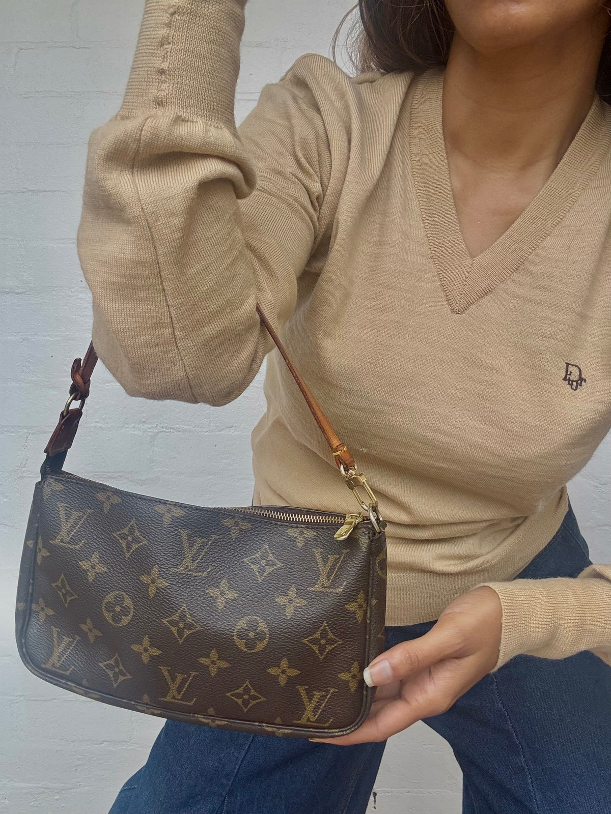 Authentic Louis Vuitton Pochette